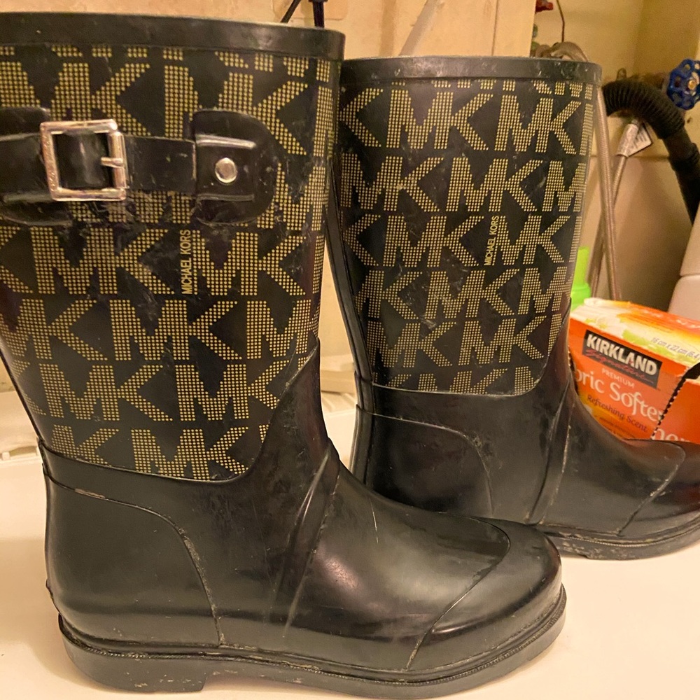 Michael kors rain boots